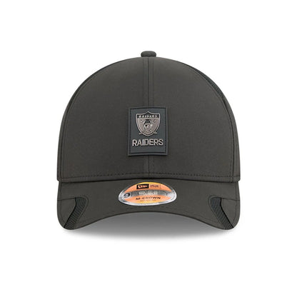This is a Oakland Raiders NFL Sideline 2025 Black 9FORTY M-Crown Adjustable Cap 3