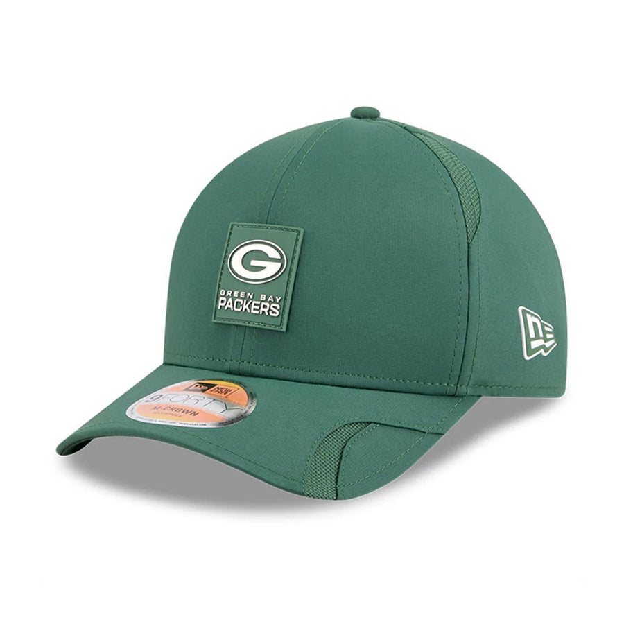 This is a Green Bay Packers NFL Sideline 2025 Dark Green 9FORTY M-Crown Adjustable Cap 1