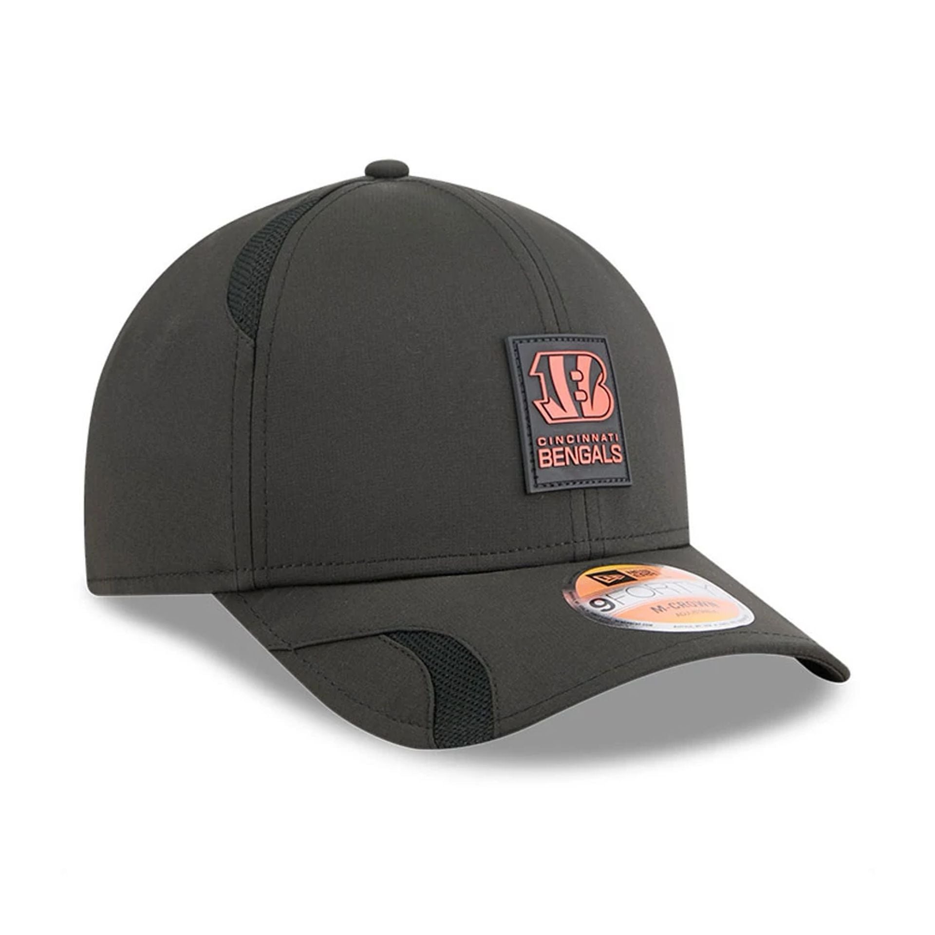 This is a Cincinnati Bengals NFL Sideline 2025 Black 9FORTY M-Crown Adjustable Cap 4