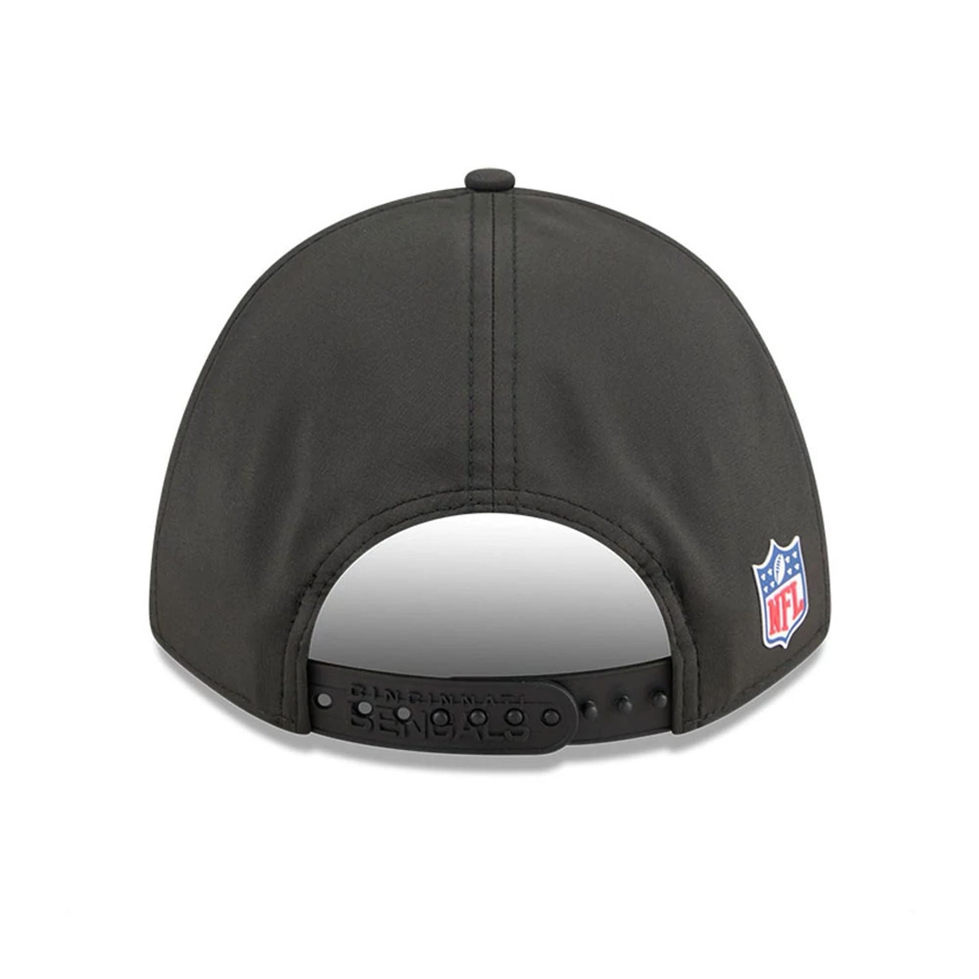 This is a Cincinnati Bengals NFL Sideline 2025 Black 9FORTY M-Crown Adjustable Cap 7