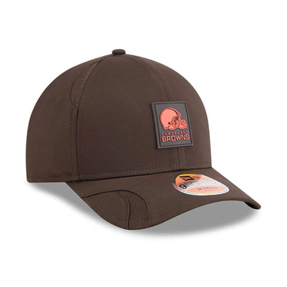 This is a Cleveland Browns NFL Sideline 2025 Dark Brown 9FORTY M-Crown Adjustable Cap 4
