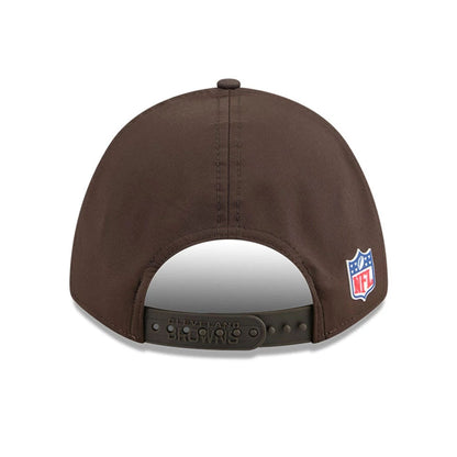 This is a Cleveland Browns NFL Sideline 2025 Dark Brown 9FORTY M-Crown Adjustable Cap 7