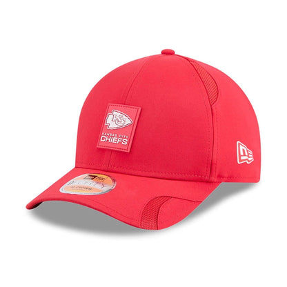 This is a Kansas City Chiefs NFL Sideline 2025 Red 9FORTY M-Crown Adjustable Cap 1