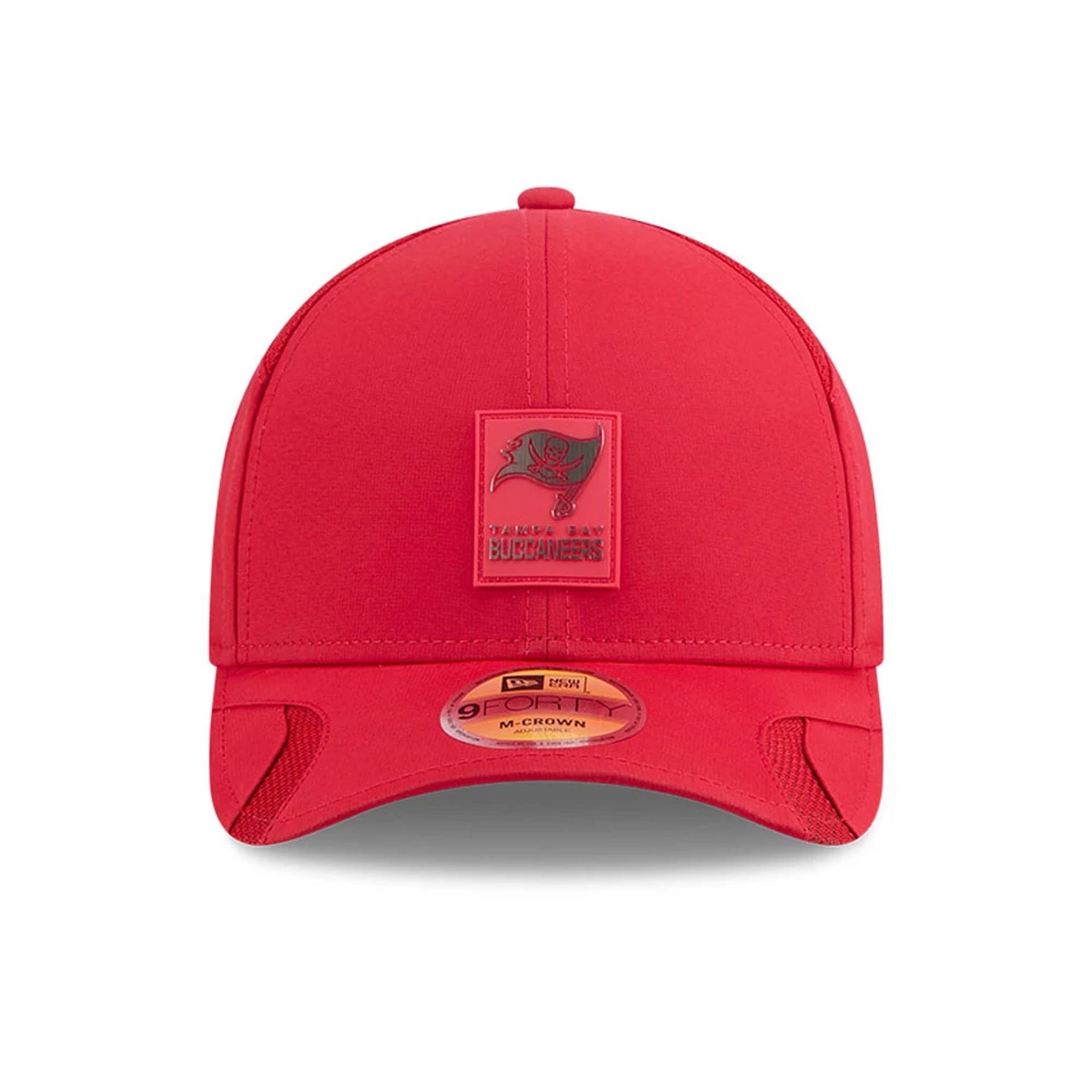 This is a Tampa Bay Buccaneers NFL Sideline 2025 Red 9FORTY M-Crown Adjustable Cap 3