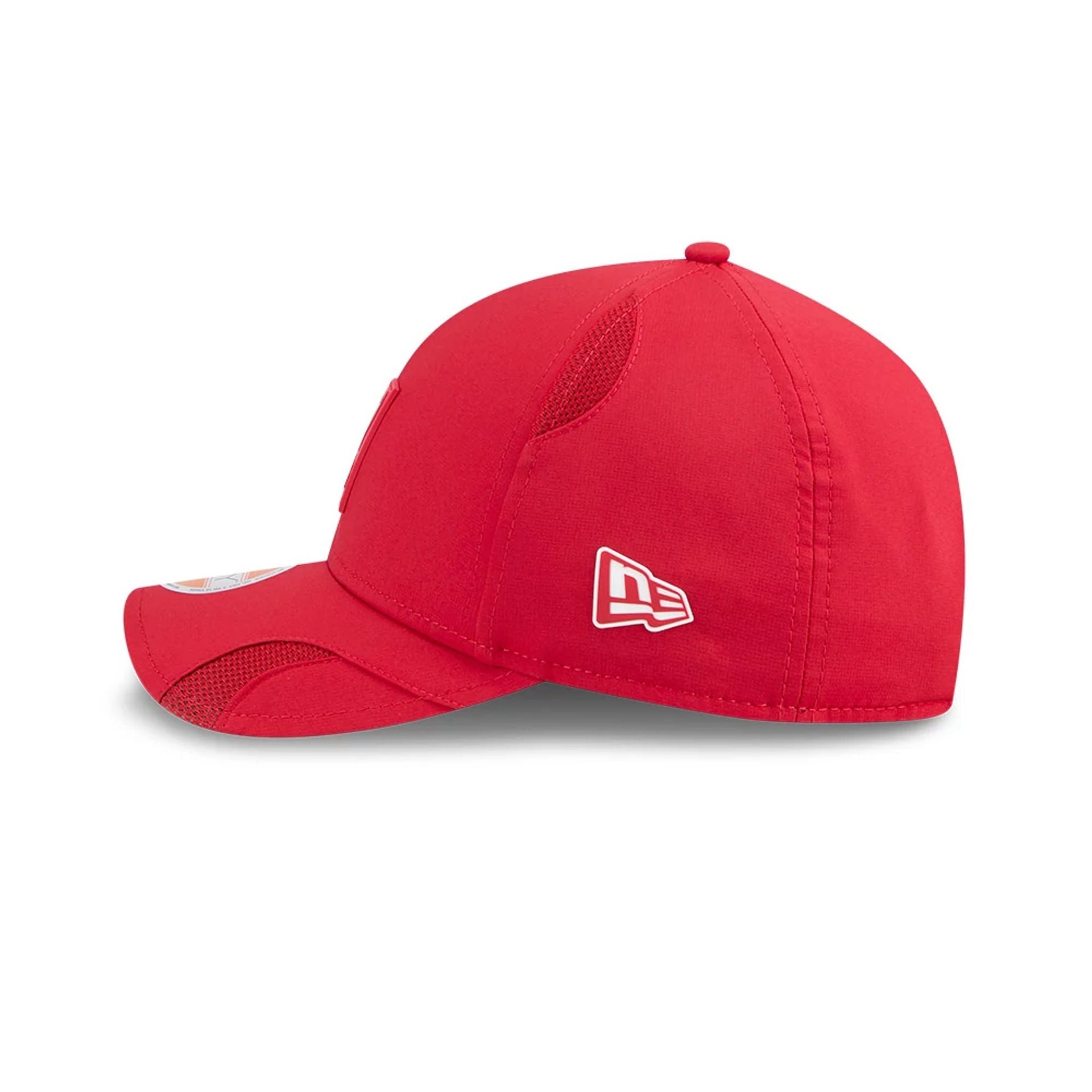 This is a Tampa Bay Buccaneers NFL Sideline 2025 Red 9FORTY M-Crown Adjustable Cap 6