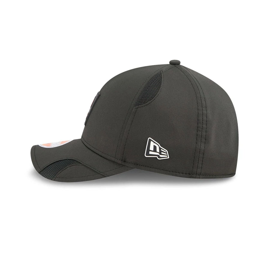 This is a Cincinnati Bengals NFL Sideline 2025 Black 9FORTY M-Crown Adjustable Cap 6
