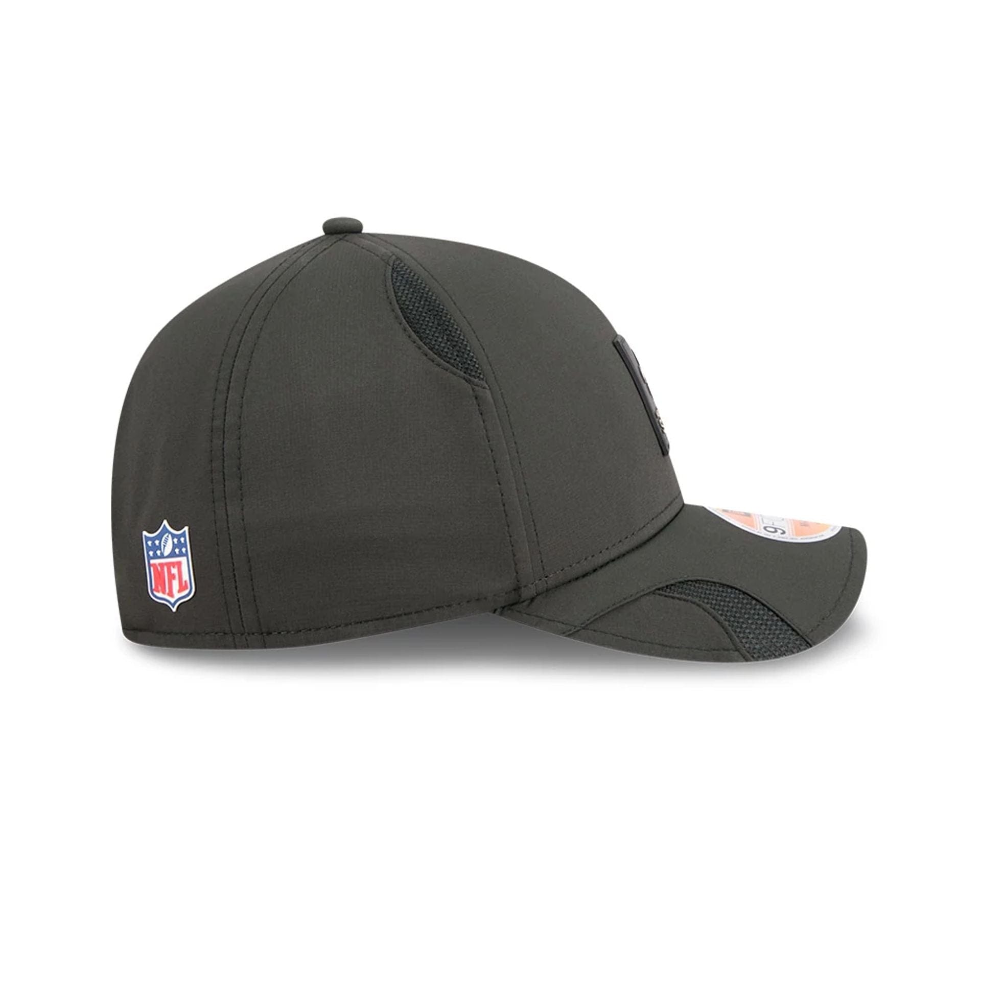 This is a New Orleans Saints NFL Sideline 2025 Black 9FORTY M-Crown Adjustable Cap 6