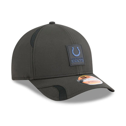 This is a Indianapolis Colts NFL Sideline 2025 Black 9FORTY M-Crown Adjustable Cap 4