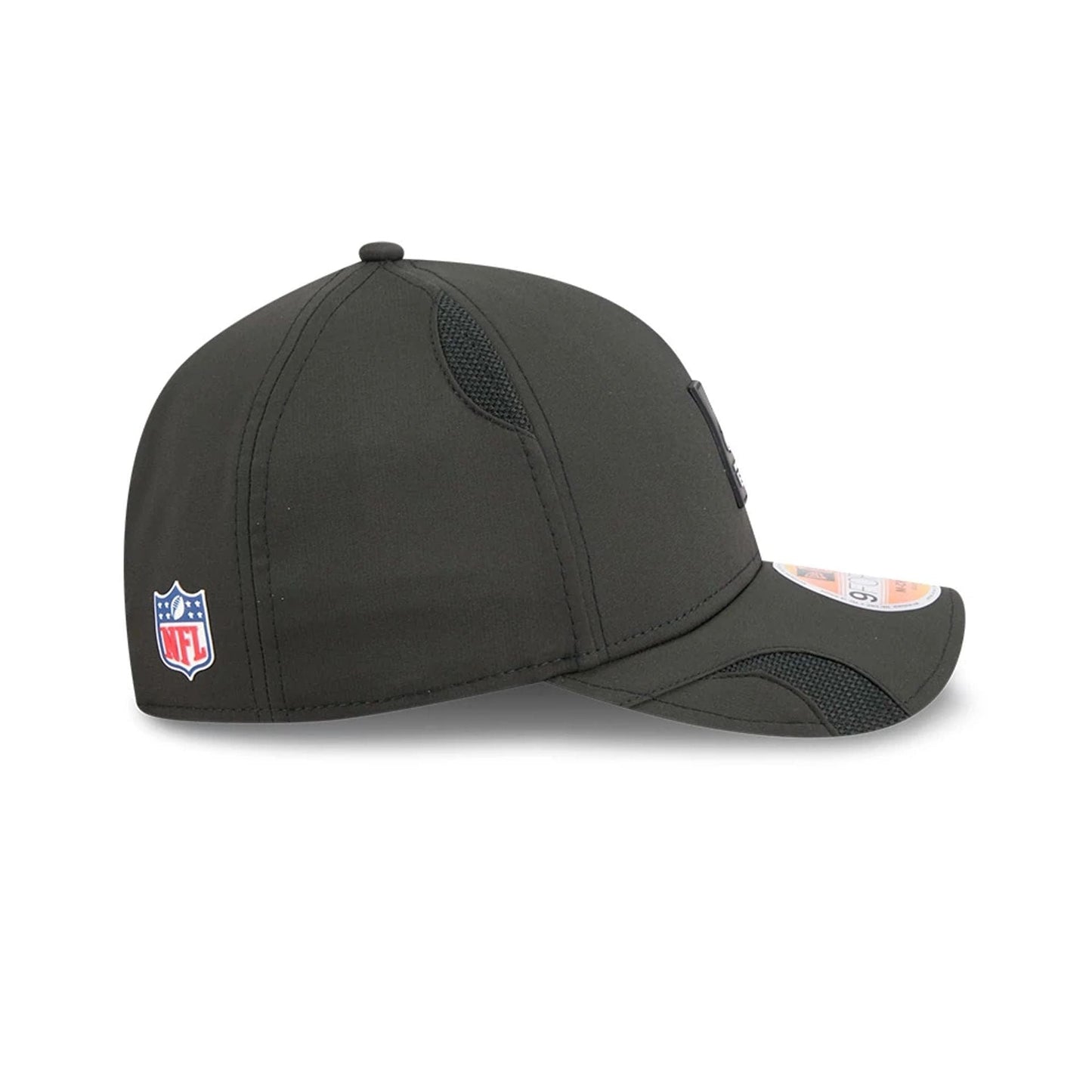 This is a Philadelphia Eagles NFL Sideline 2025 Black 9FORTY M-Crown Adjustable Cap 5