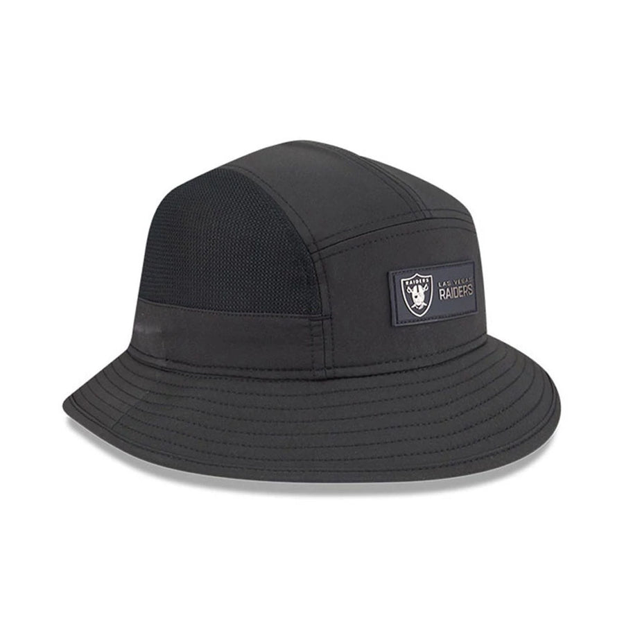 This is a Las Vegas Raiders NFL Sideline 2025 Black Stretch Bucket Hat 4