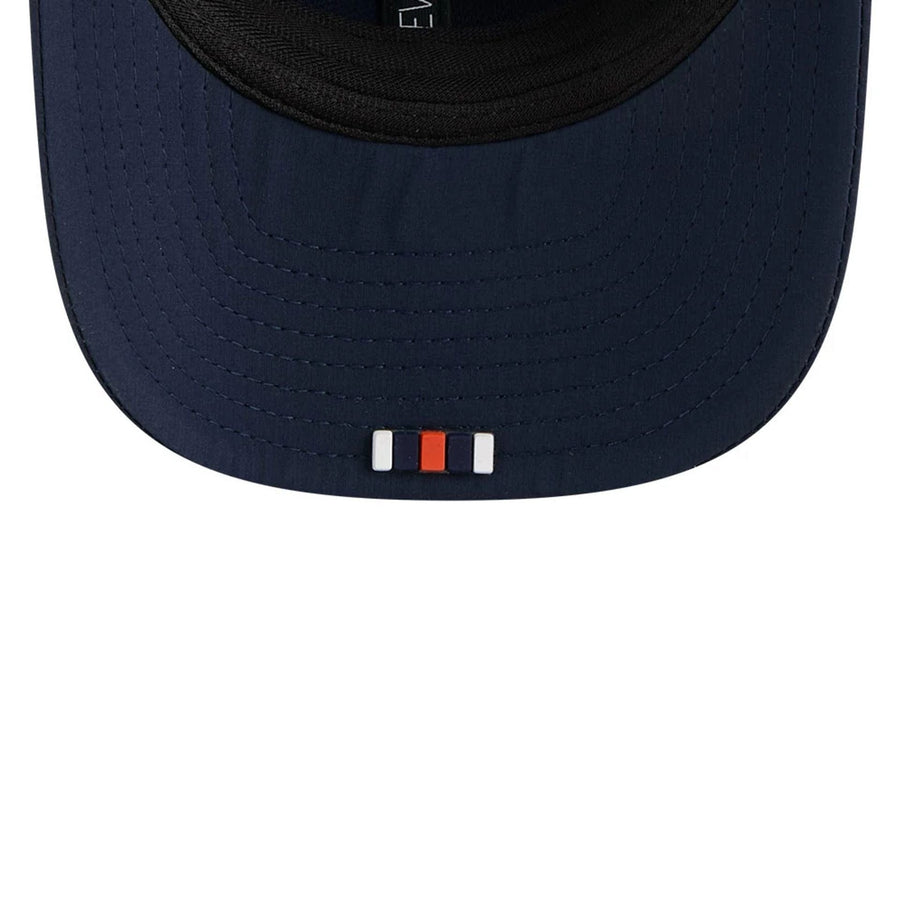 This is a Chicago Bears NFL Sideline 2025 Navy 9SEVENTY Trucker Stretch Snap Adjustable Cap 6