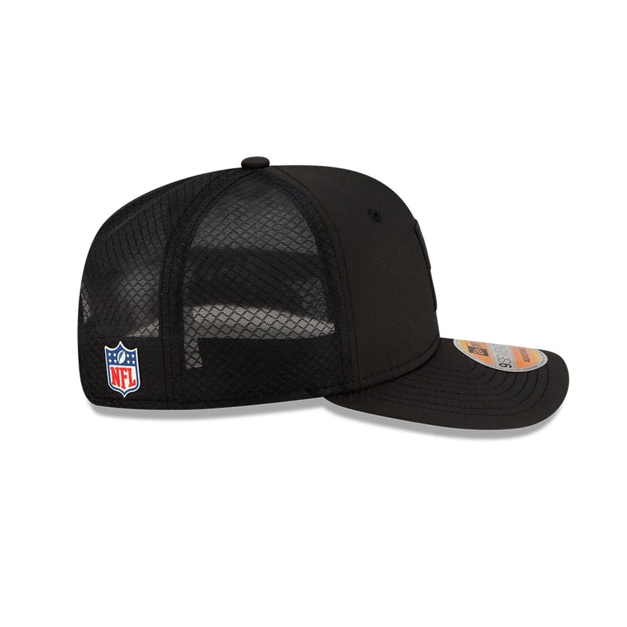 This is a Las Vegas Raiders NFL Sideline 2025 Black 9SEVENTY Trucker Stretch Snap Adjustable Cap 5