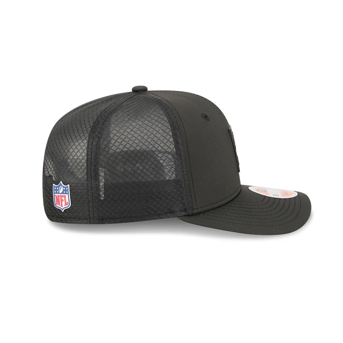 This is a Pittsburgh Steelers NFL Sideline 2025 Black 9SEVENTY Trucker Stretch Snap Adjustable Cap 5