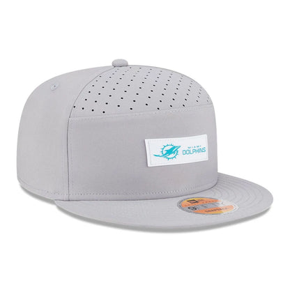 This is a Miami Dolphins NFL Sideline 2025 Grey 9FIFTY Split Panel Snapback Adjustable Cap 3