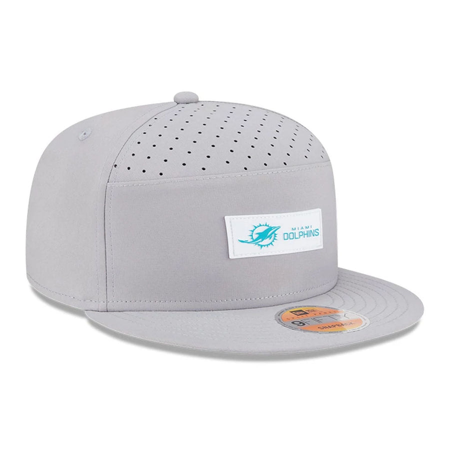 This is a Miami Dolphins NFL Sideline 2025 Grey 9FIFTY Split Panel Snapback Adjustable Cap 3