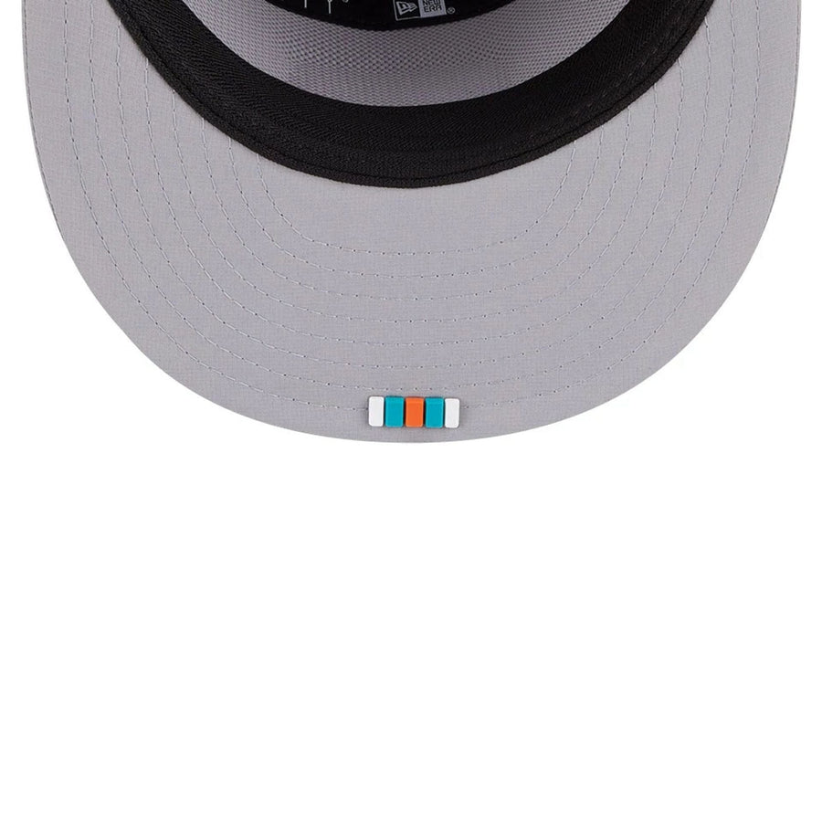 This is a Miami Dolphins NFL Sideline 2025 Grey 9FIFTY Split Panel Snapback Adjustable Cap 7
