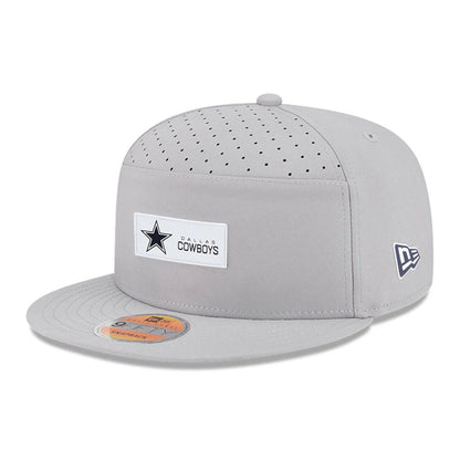This is a Dallas Cowboys NFL Sideline 2025 Grey 9FIFTY Split Panel Snapback Adjustable Cap 1
