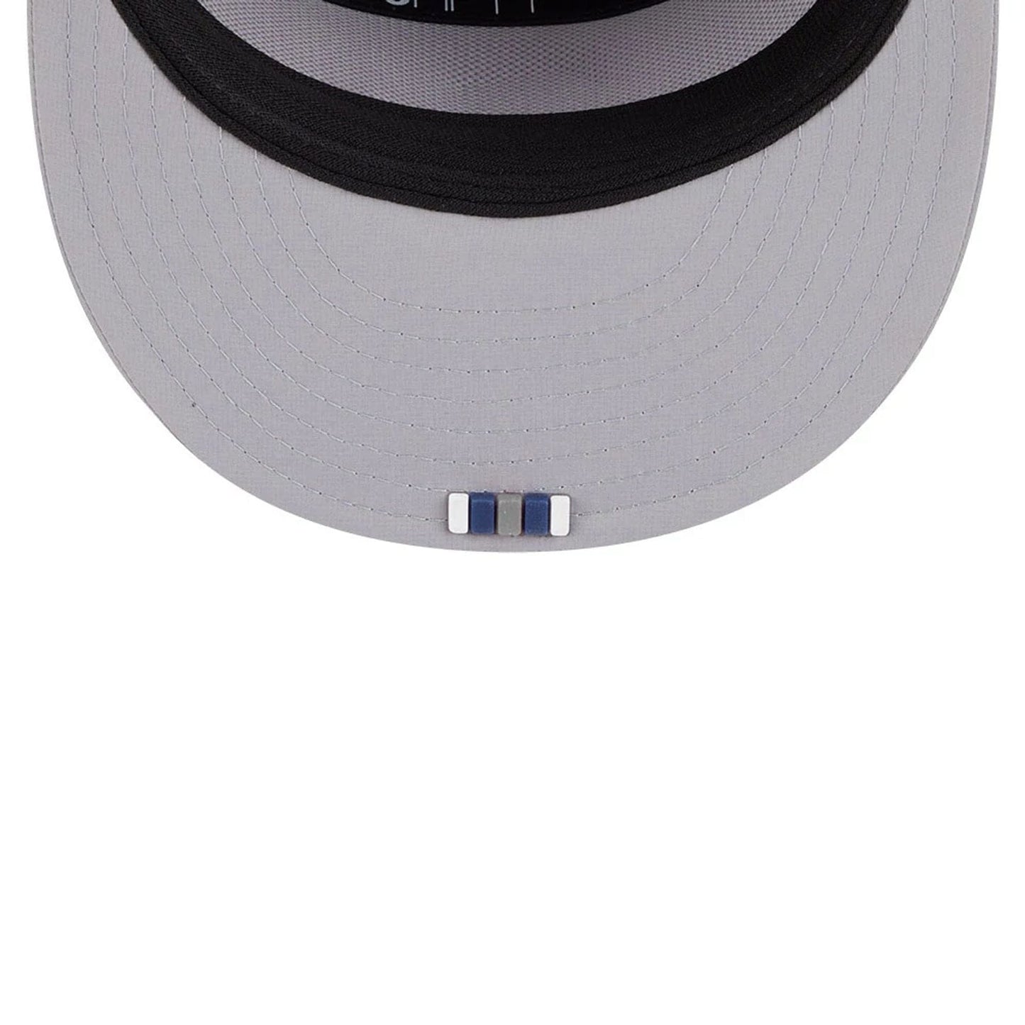 This is a Dallas Cowboys NFL Sideline 2025 Grey 9FIFTY Split Panel Snapback Adjustable Cap 2