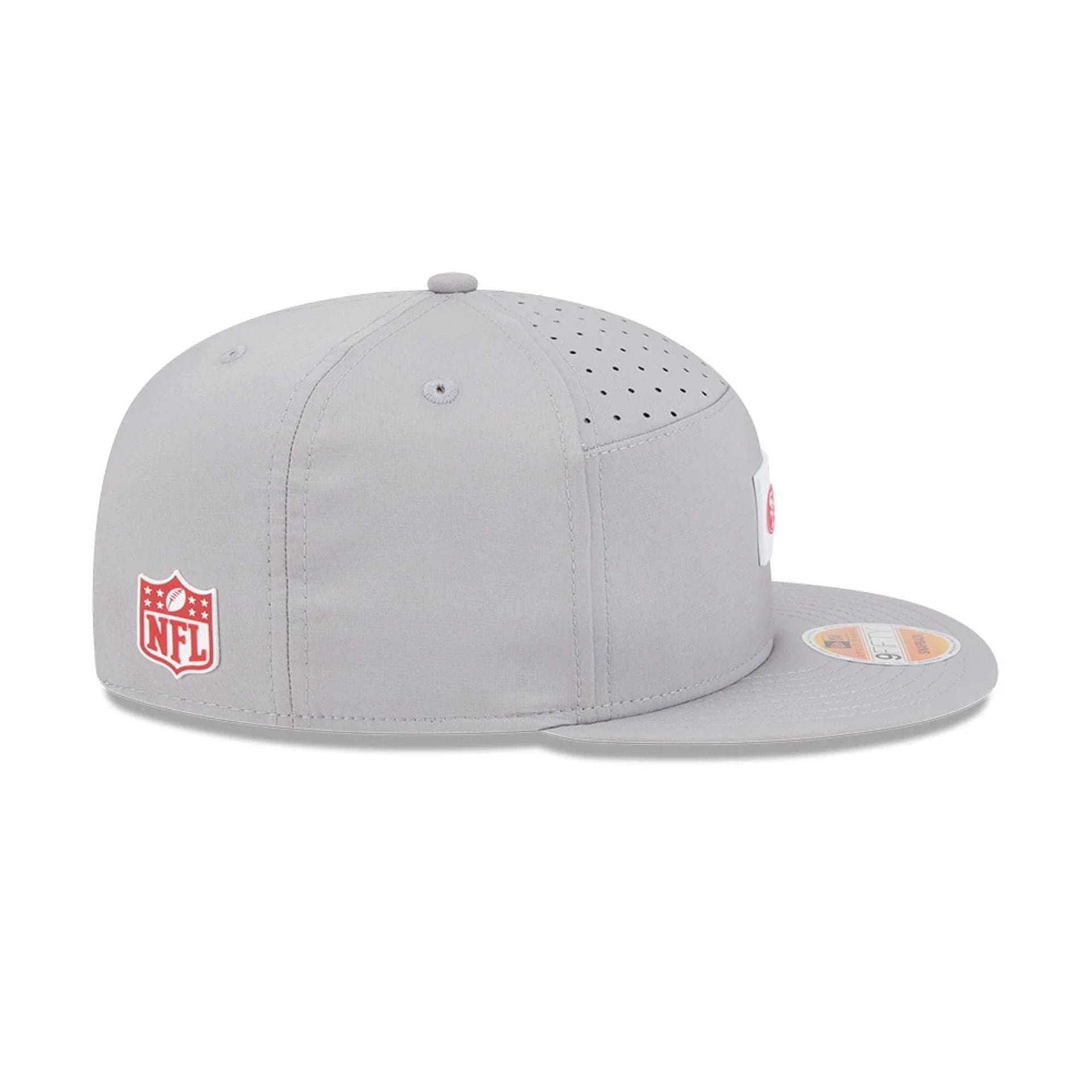 This is a San Francisco 49ers NFL Sideline 2025 Grey 9FIFTY Split Panel Snapback Adjustable Cap 4