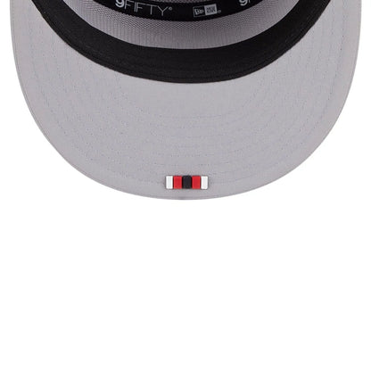 This is a San Francisco 49ers NFL Sideline 2025 Grey 9FIFTY Split Panel Snapback Adjustable Cap 7