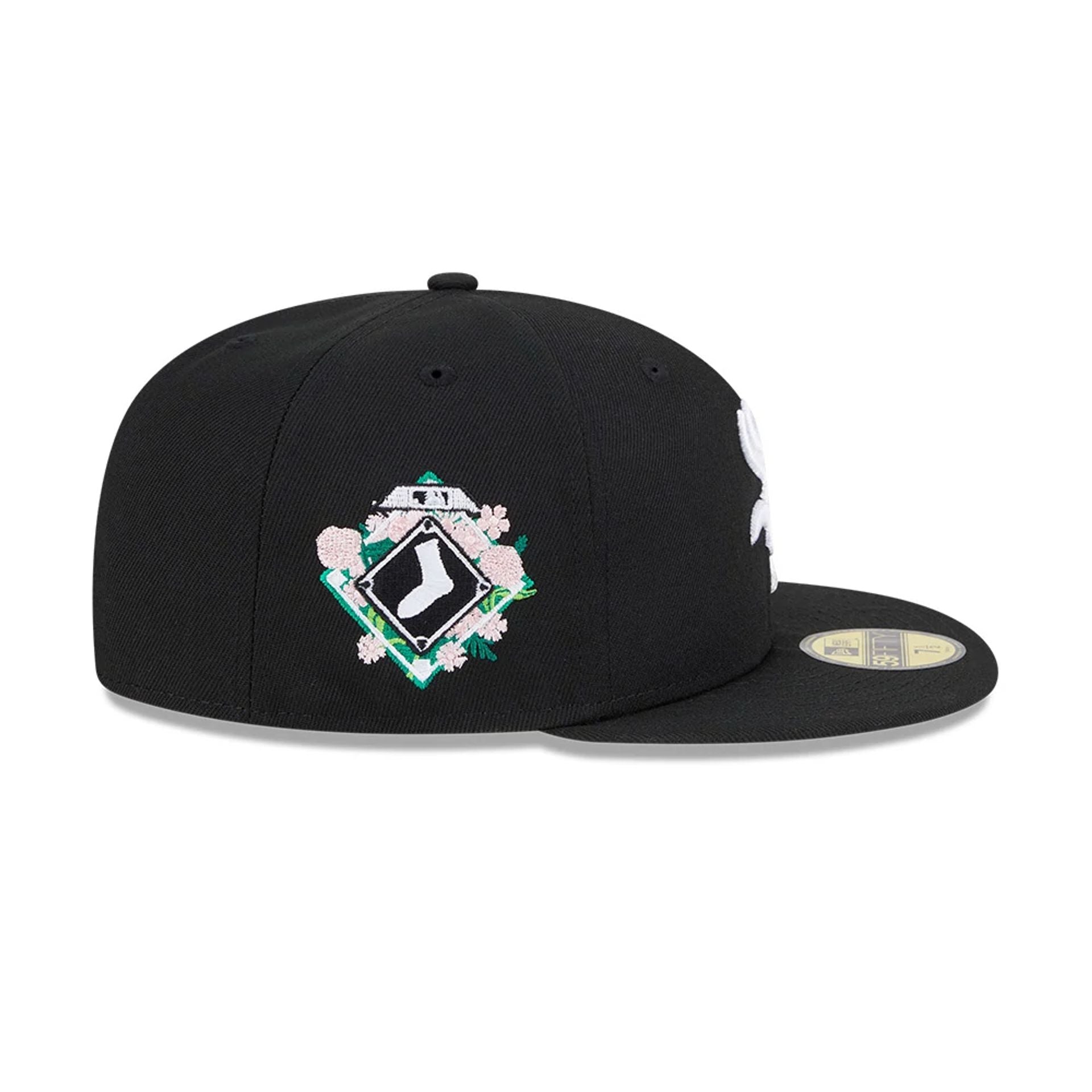 This is a Chicago White Sox Floral Undervisor Black 59FIFTY Fitted Cap 5