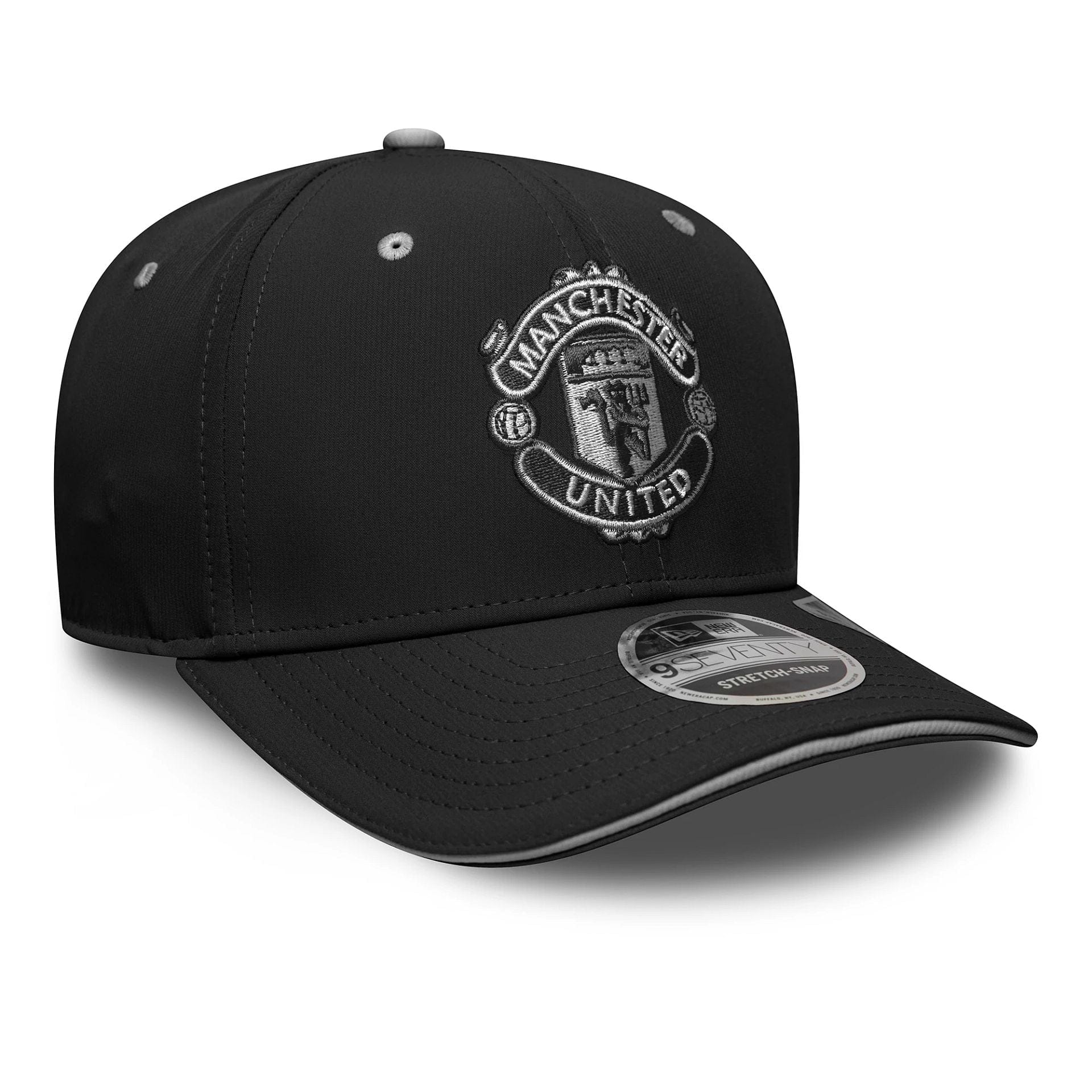 This is a Manchester United FC Recycled Black 9SEVENTY Stretch Snap Adjustable Cap 3