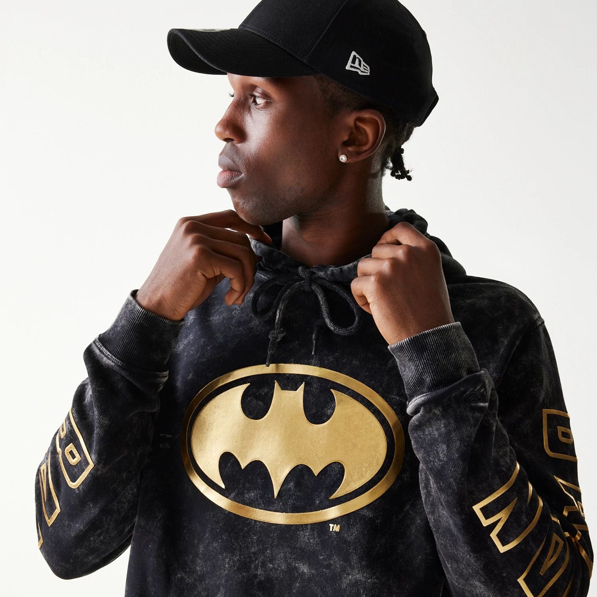 The Male model is wearing Batman 1989 Black Pullover Hoodie 3
