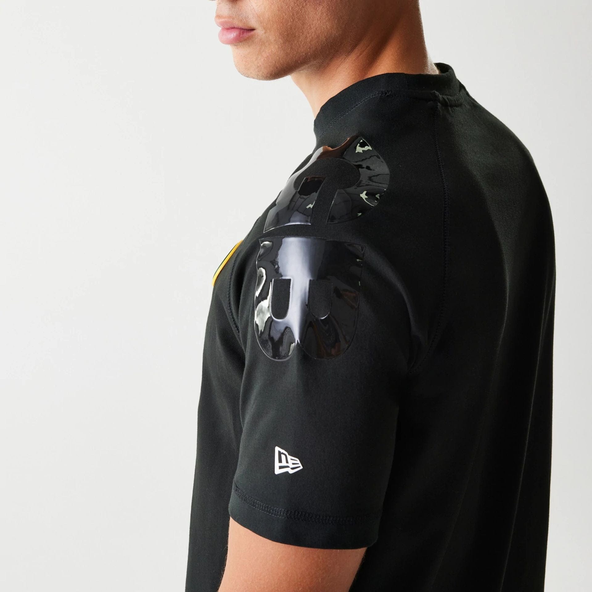 The Male model is wearing Green Bay Packers NFL 3RD Down Black T-Shirt 4