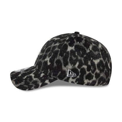 This is a LA Dodgers MLB Cosy Leopard Grey 9FORTY Adjustable Cap 4