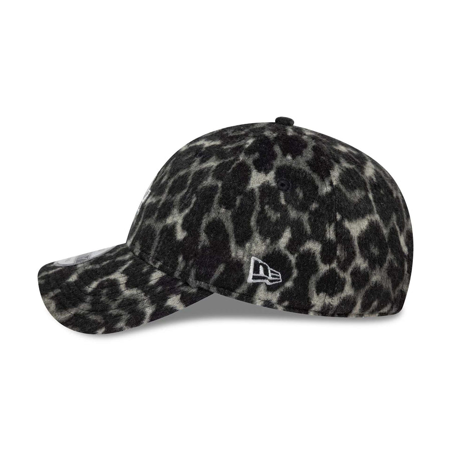 This is a LA Dodgers MLB Cosy Leopard Grey 9FORTY Adjustable Cap 4