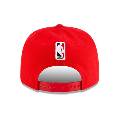 This is a Chicago Bulls NBA Team Red 9SEVENTY Stretch Snap Adjustable Cap 7