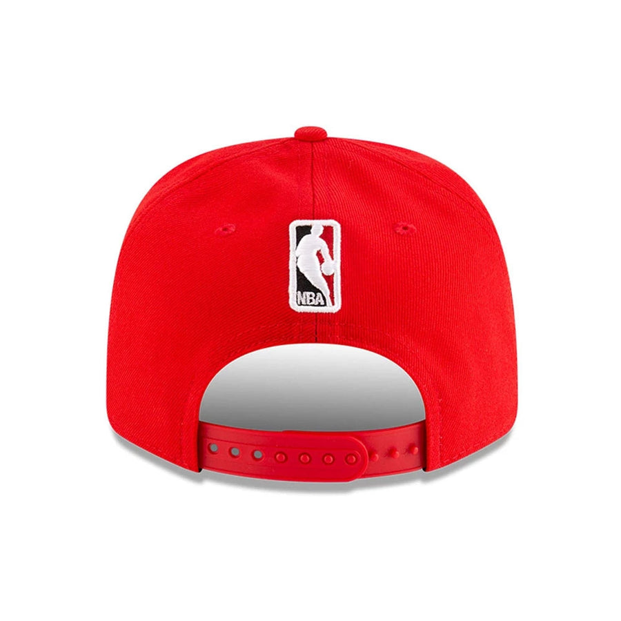 This is a Chicago Bulls NBA Team Red 9SEVENTY Stretch Snap Adjustable Cap 7