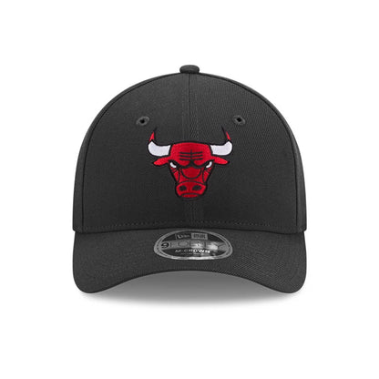 This is a Chicago Bulls NBA Team Black 9FORTY M-Crown Adjustable Cap 2