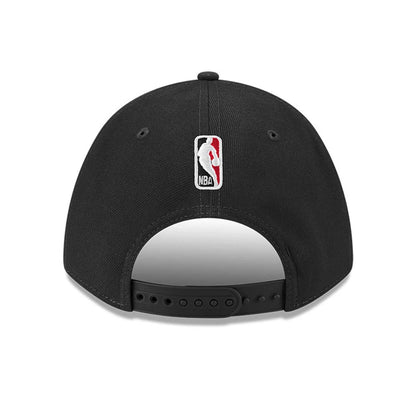This is a Chicago Bulls NBA Team Black 9FORTY M-Crown Adjustable Cap 4