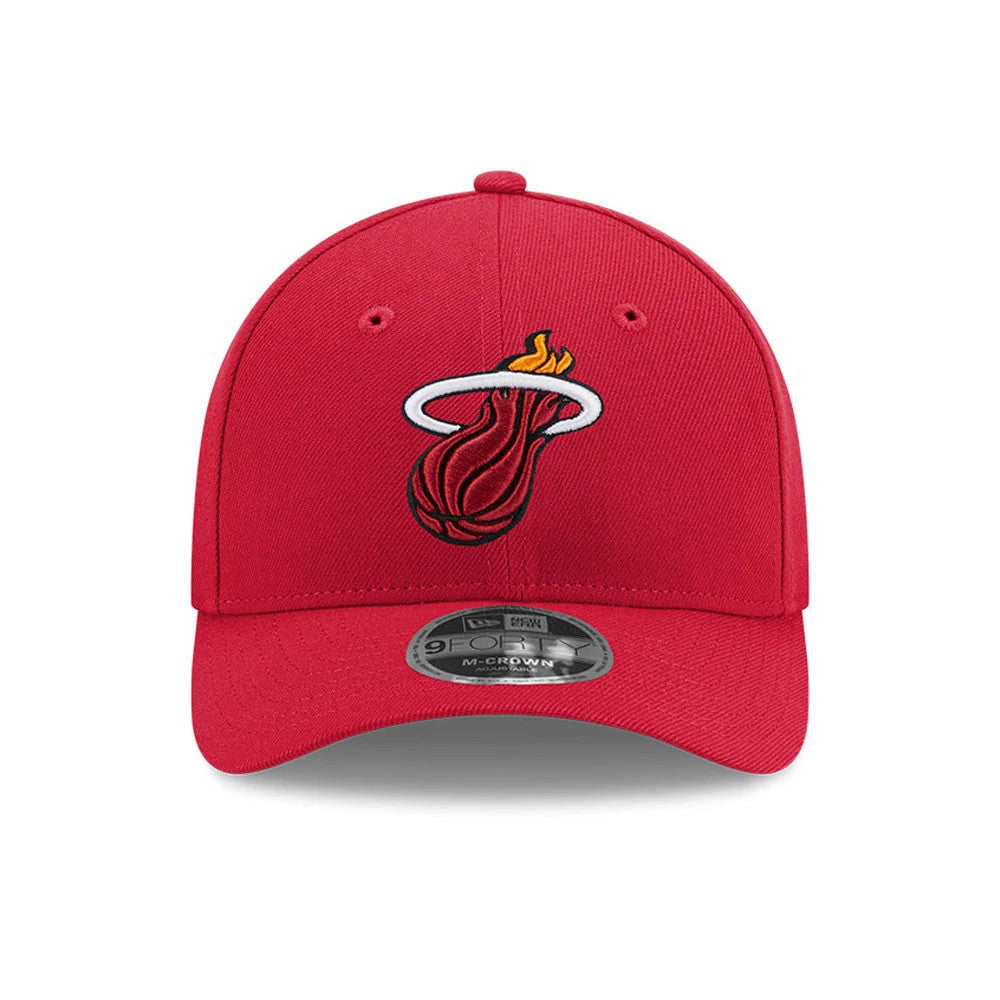 Miami Heat NBA Team Dark Red New Era 9FORTY M-Crown Adjustable Cap, front view showing the raised embroidered Miami Heat logo in red, orange and black centred on the structured dark red crown with a 9FORTY size sticker on the curved visor.