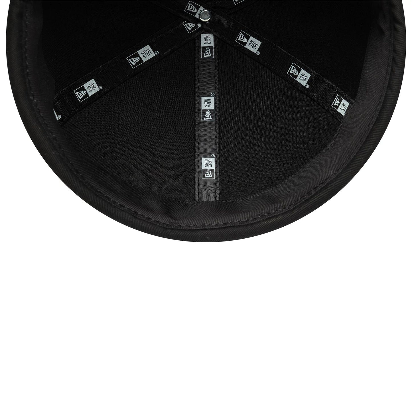 This is a Cotton Twill Docker Black Skull Knit Beanie Hat 7