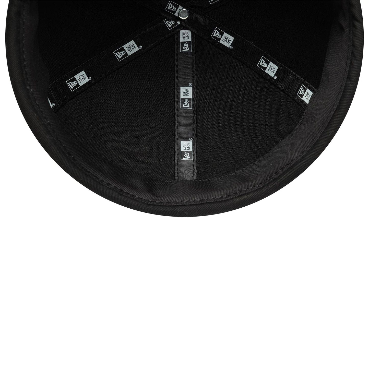 This is a Cotton Twill Docker Black Skull Knit Beanie Hat 7