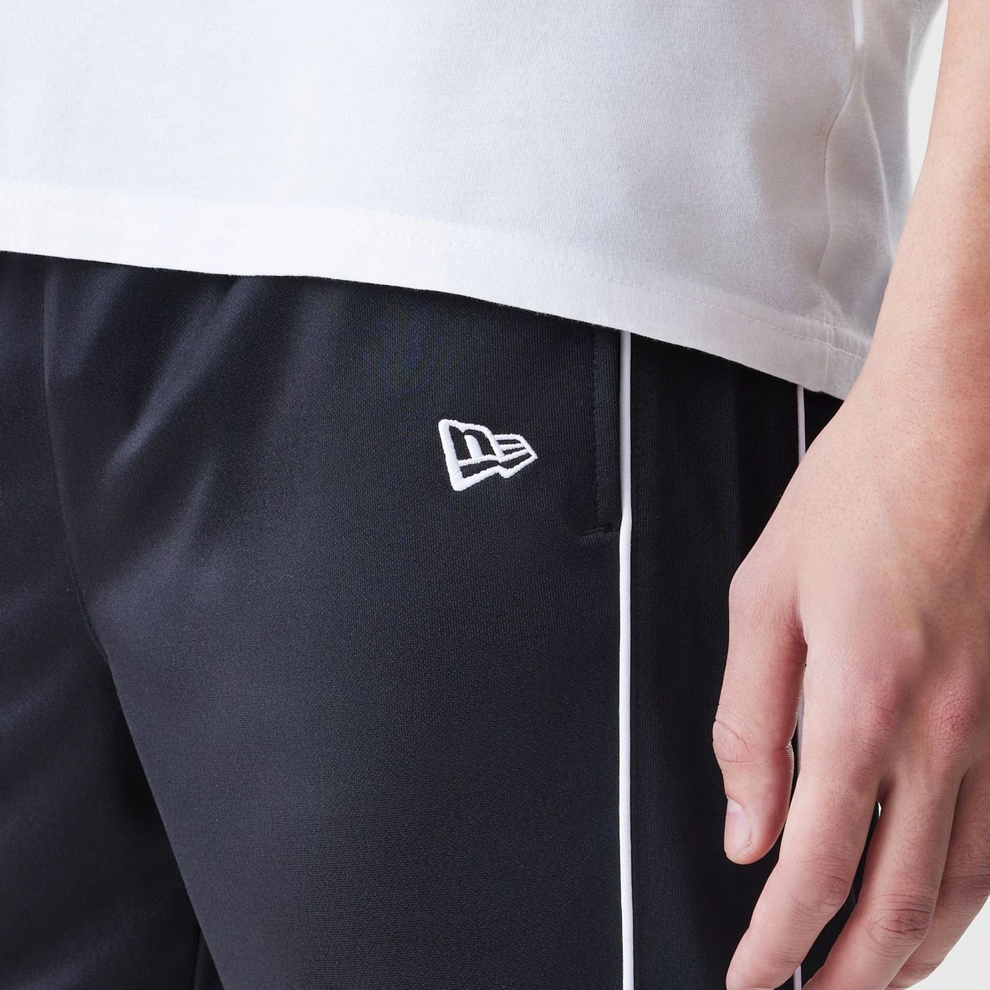 The Male model is wearing Chicago Bulls NBA Slim Black Track Pants 4