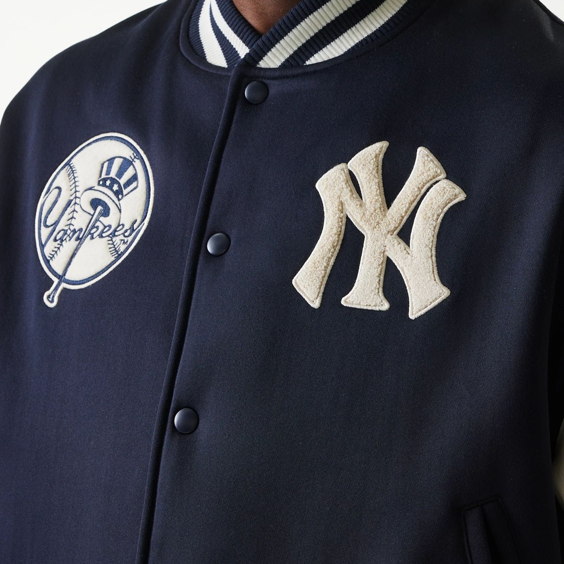 New York Yankees ボンバージャケット ネイビー MLB Jersey New York Yankees Navy Bomber Jacket | New Era Cap UK