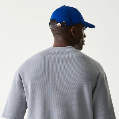 The Male model is wearing New York Mets MLB Waffle Grey Oversized T-Shirt 7
