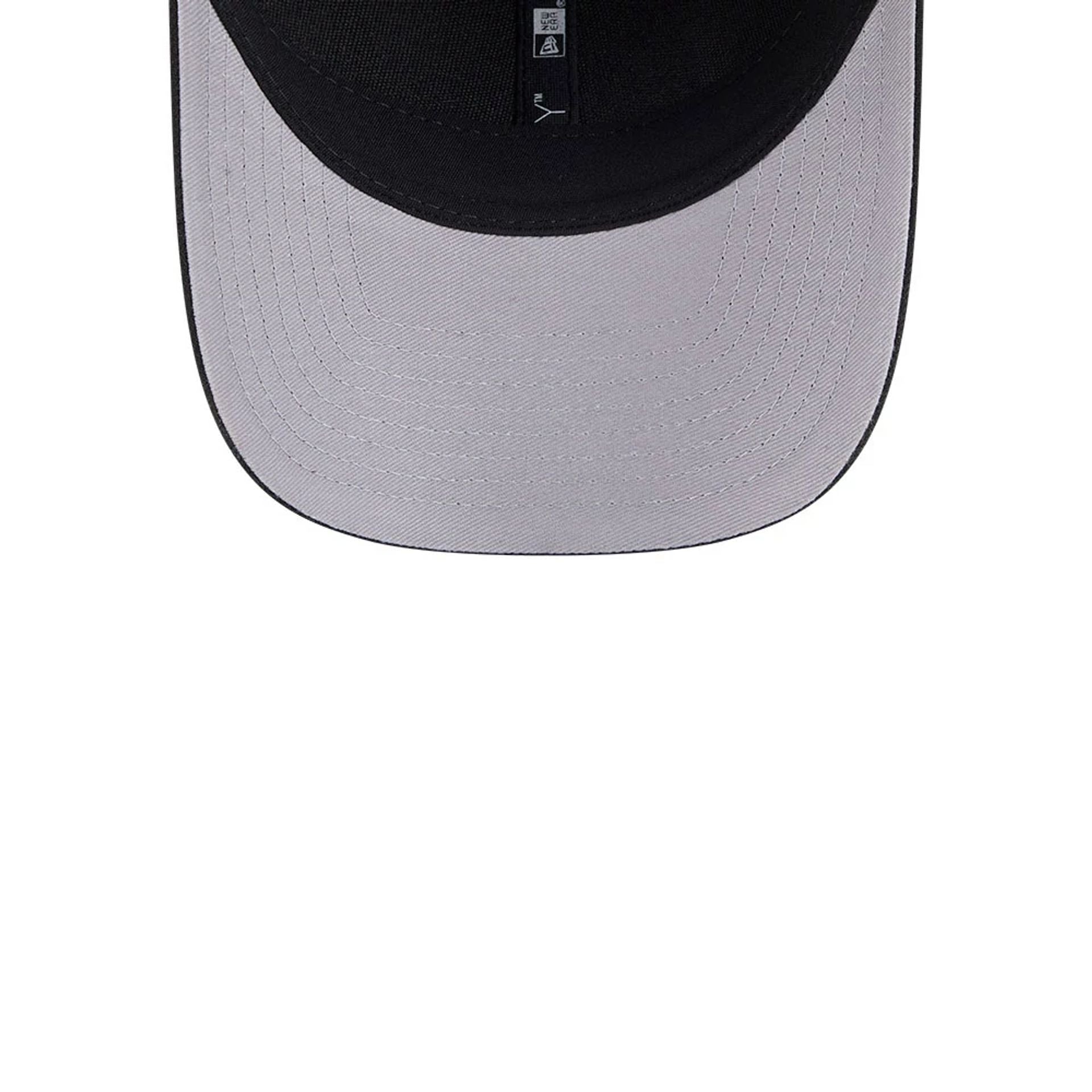 This is a LA Kings NHL Team Black 9FORTY M-Crown Adjustable Cap 2