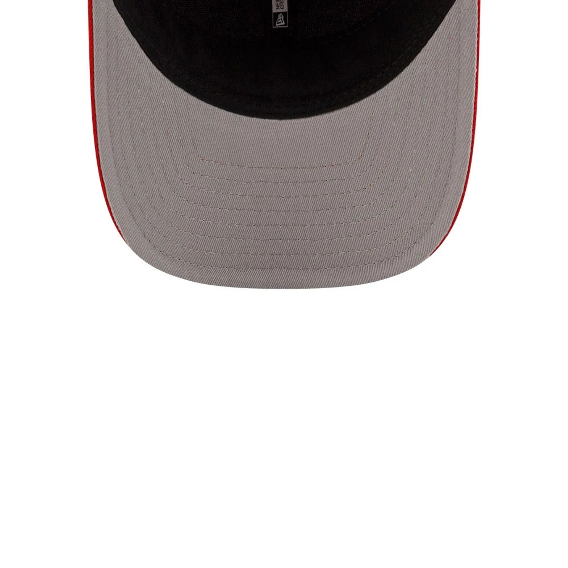 This is a Chicago Blackhawks NHL Team Red 9FORTY M-Crown Adjustable Cap 2