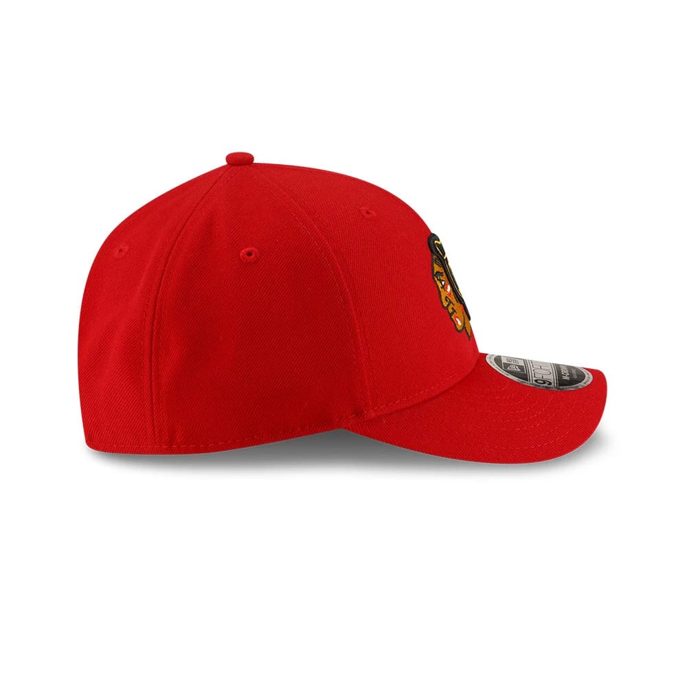 This is a Chicago Blackhawks NHL Team Red 9FORTY M-Crown Adjustable Cap 6