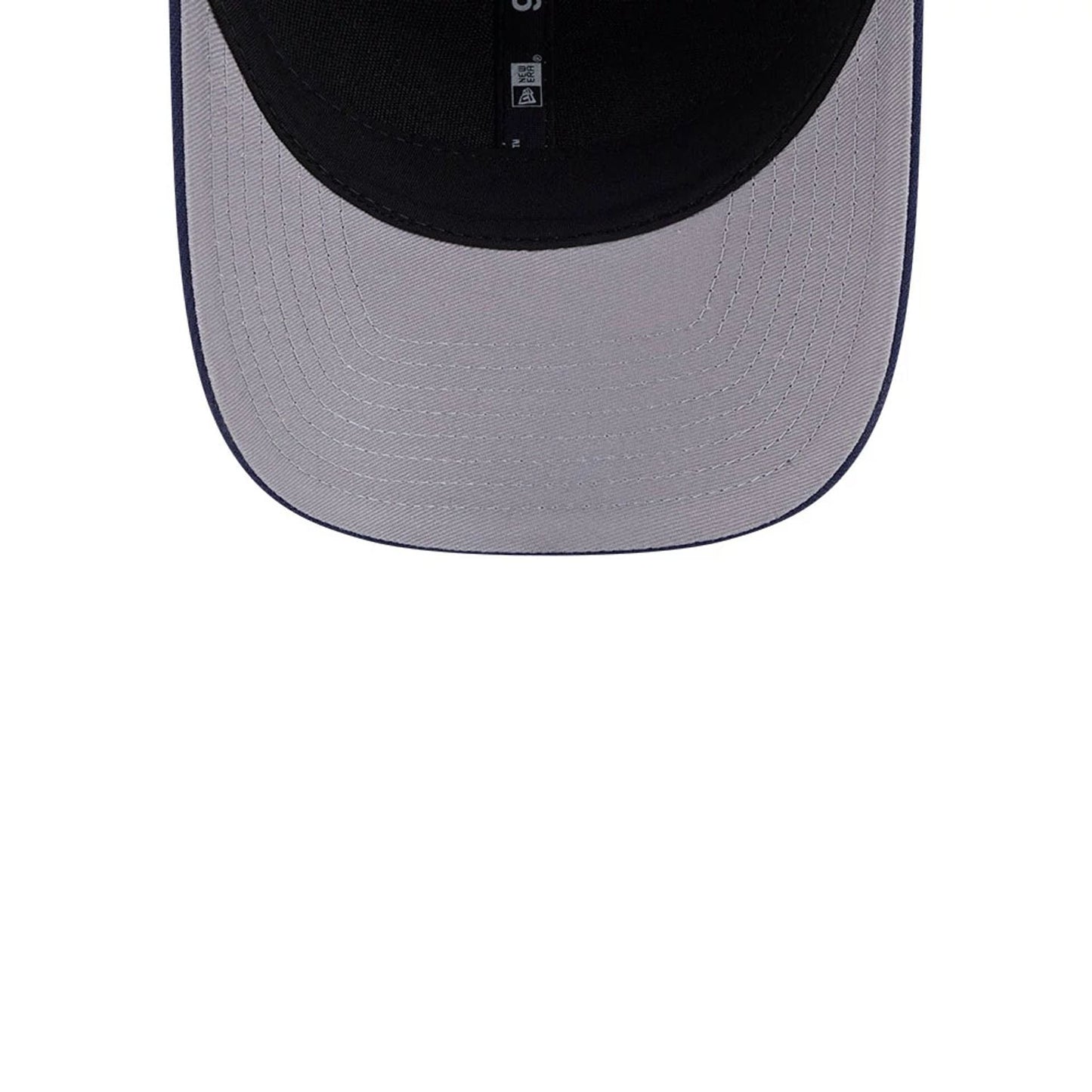 This is a Montreal Canadiens NHL Team Navy 9FORTY M-Crown Adjustable Cap 2