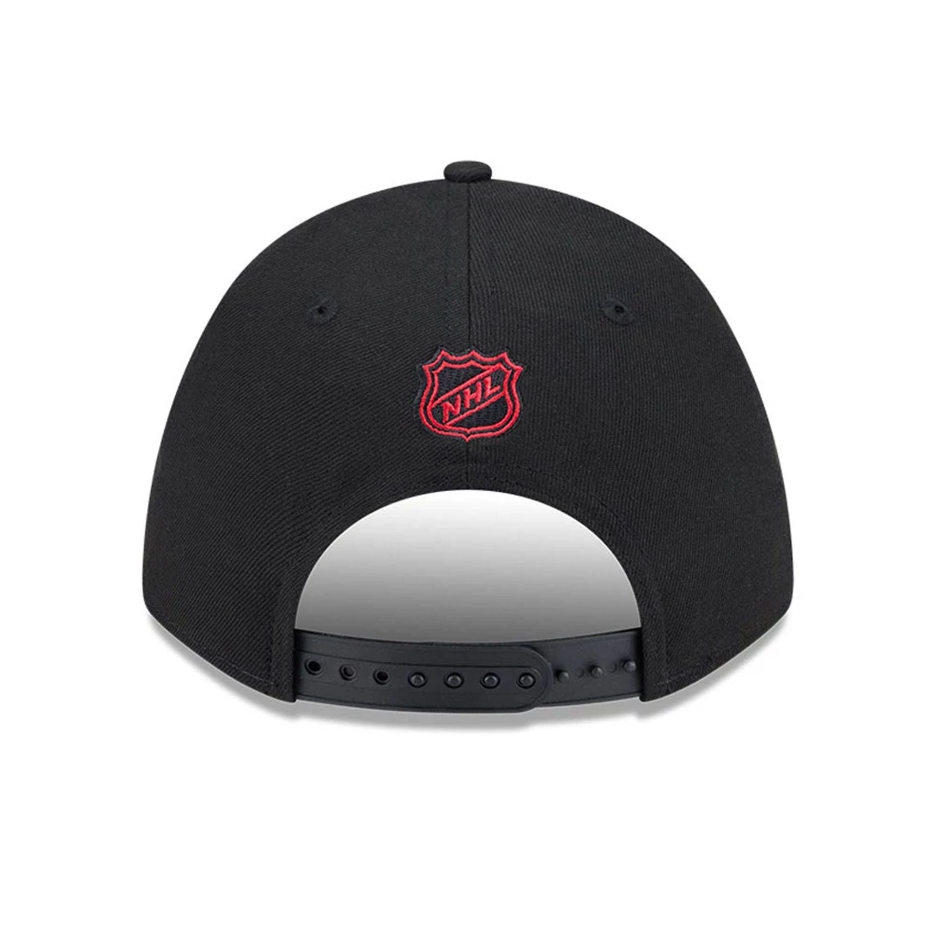 This is a Vancouver Canucks NHL Team Black 9FORTY M-Crown Adjustable Cap 7