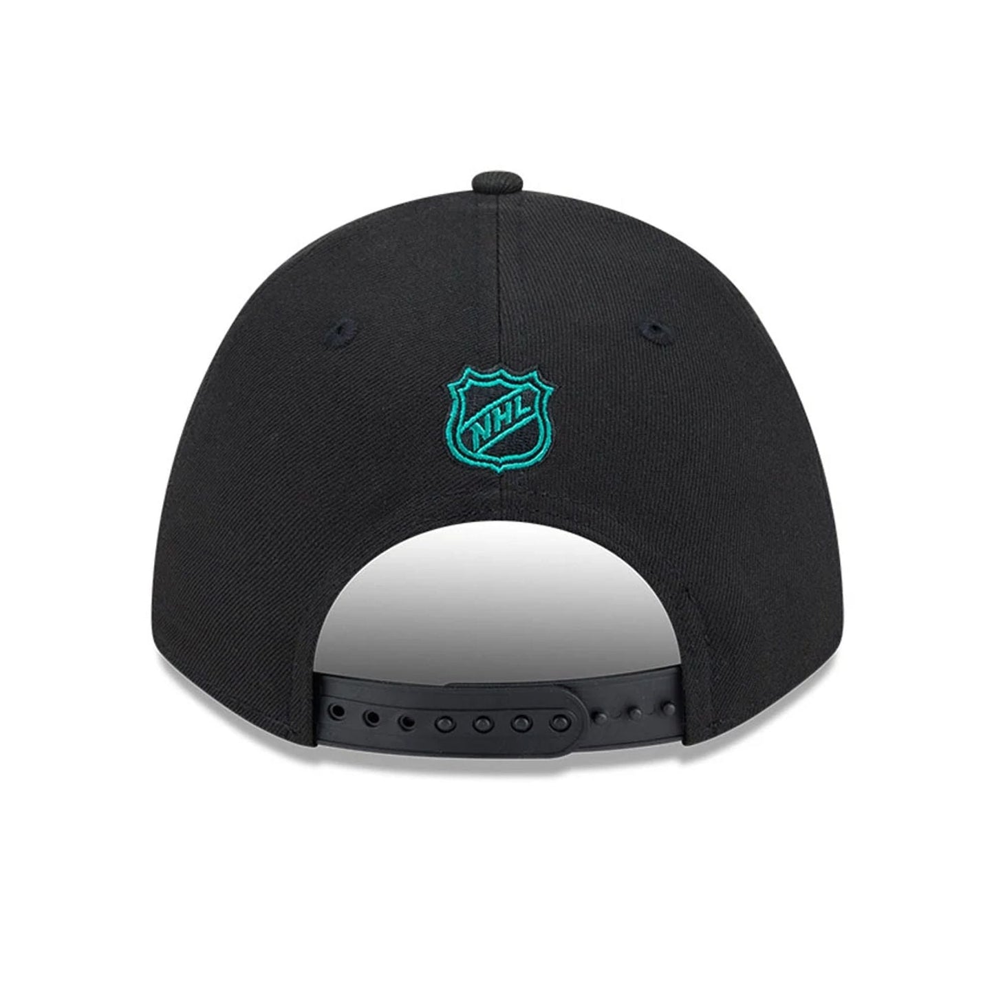 This is a California Golden Seals NHL Team Black 9FORTY M-Crown Adjustable Cap 6