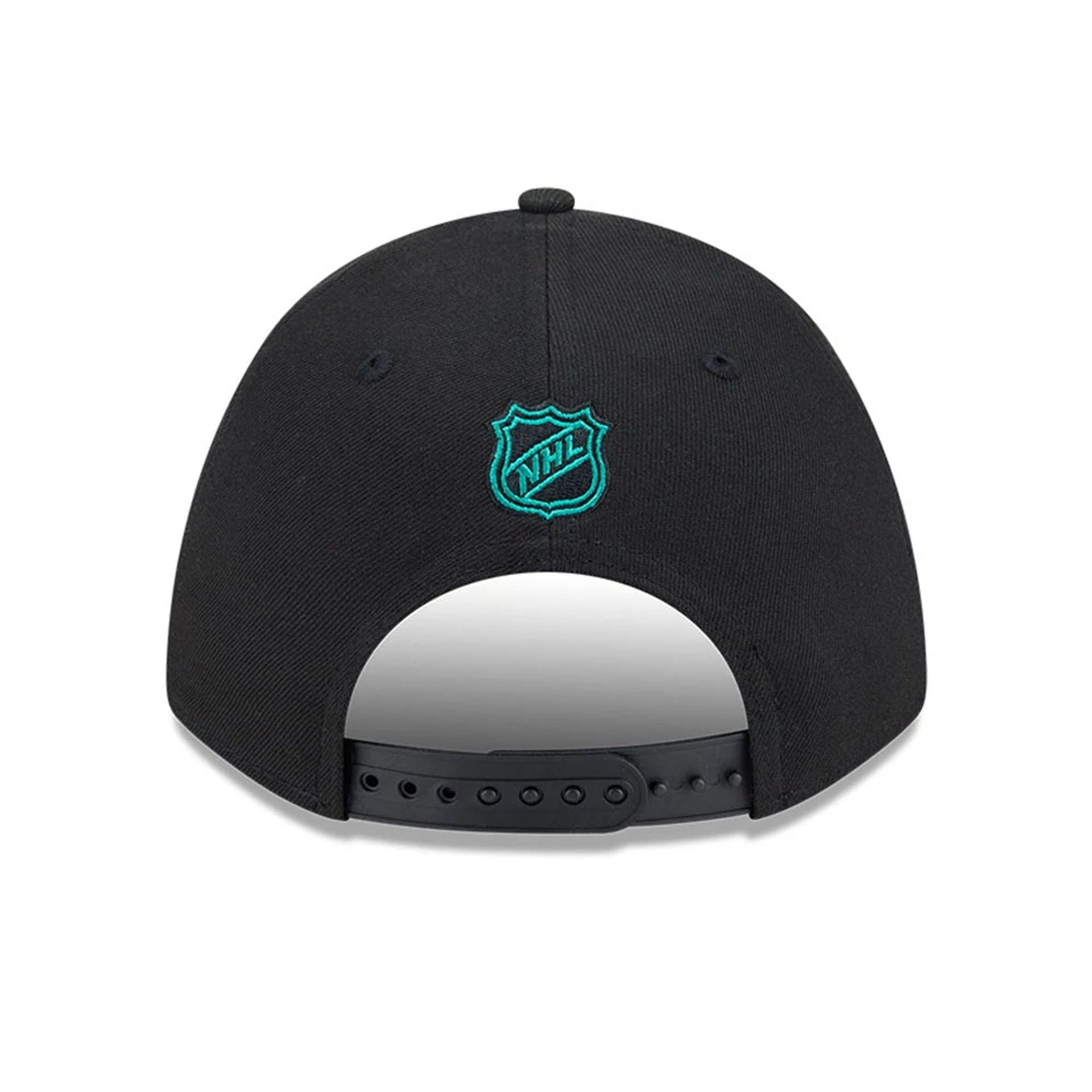 This is a California Golden Seals NHL Team Black 9FORTY M-Crown Adjustable Cap 6