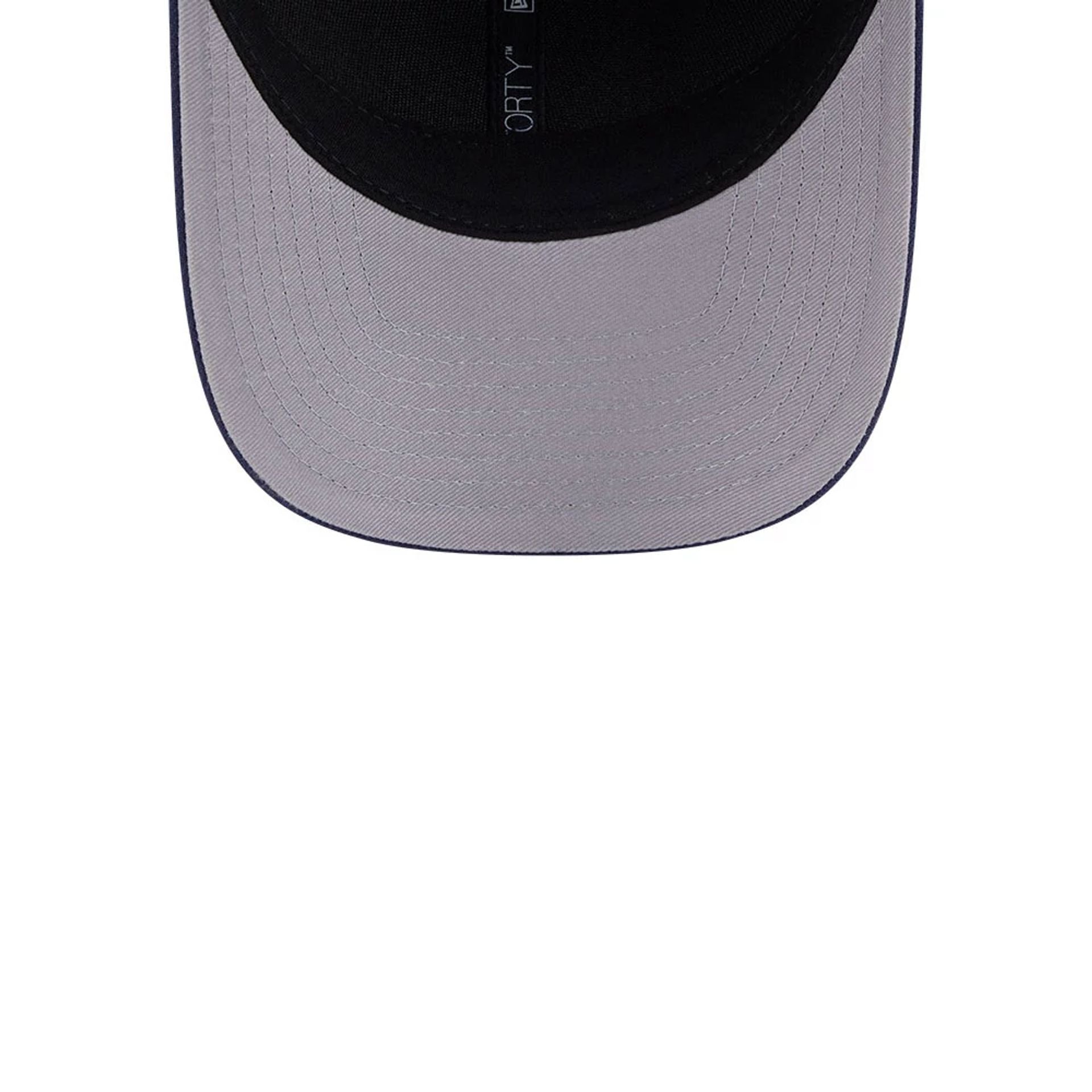 This is a Hartford Whalers NHL Team Navy 9FORTY M-Crown Adjustable Cap 2