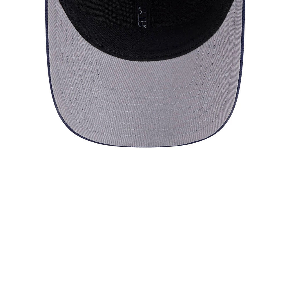 This is a Winnipeg Jets NHL Team Navy 9FORTY M-Crown Adjustable Cap 2