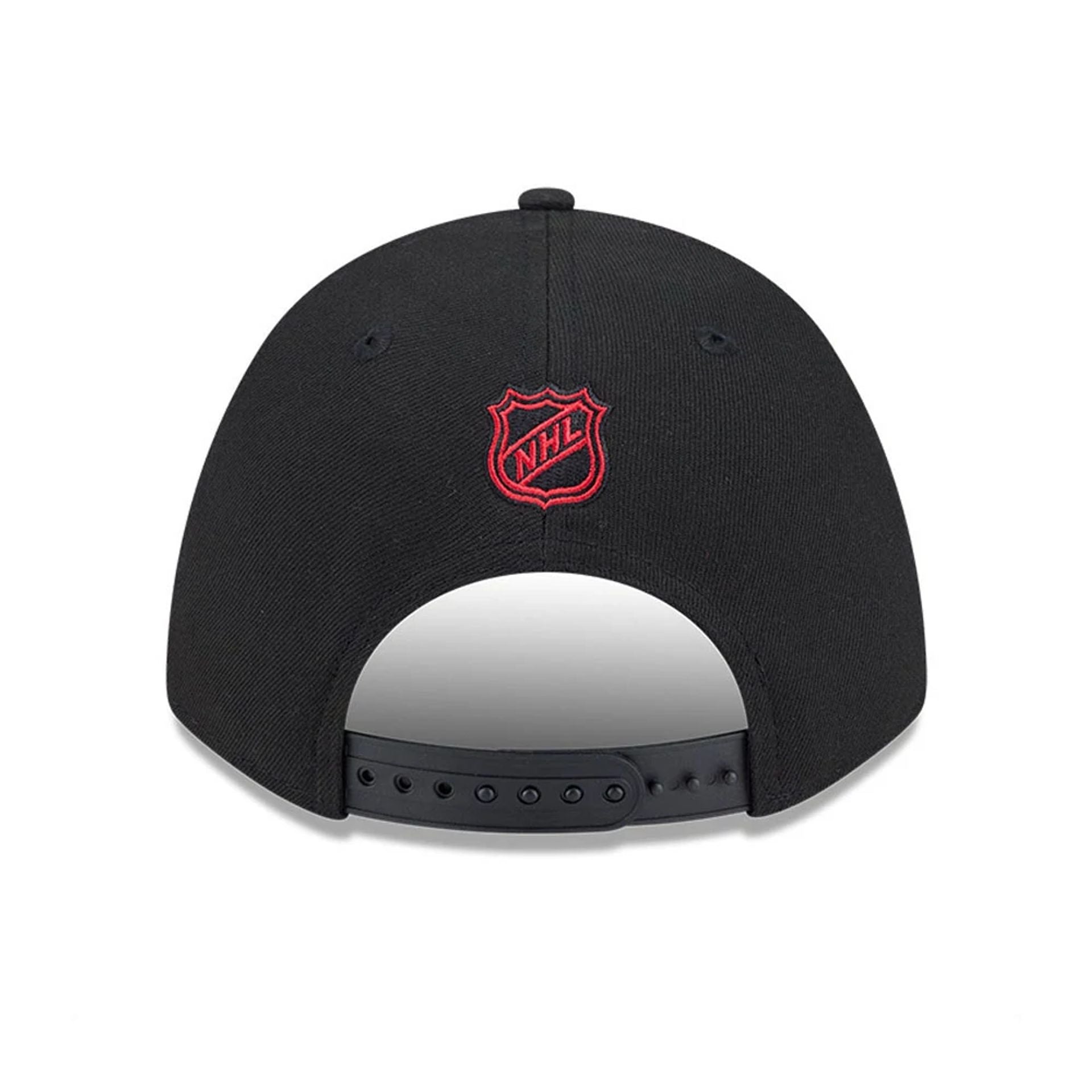 This is a Chicago Blackhawks NHL Team Black 9FORTY M-Crown Adjustable Cap 7
